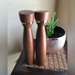 Vintage MCM style wooden salt shaker pepper grinder Artwood tall slender